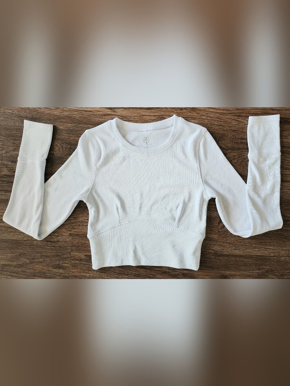 White Ribbed Long Sleeved Crop Top - Women